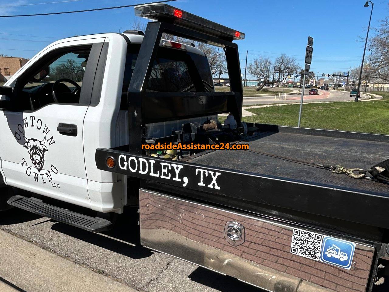 Towing near Godley, TX