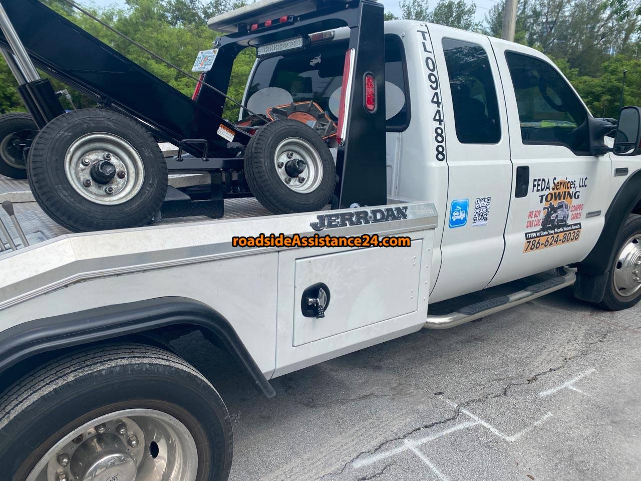 Towing near North Miami Beach, FL