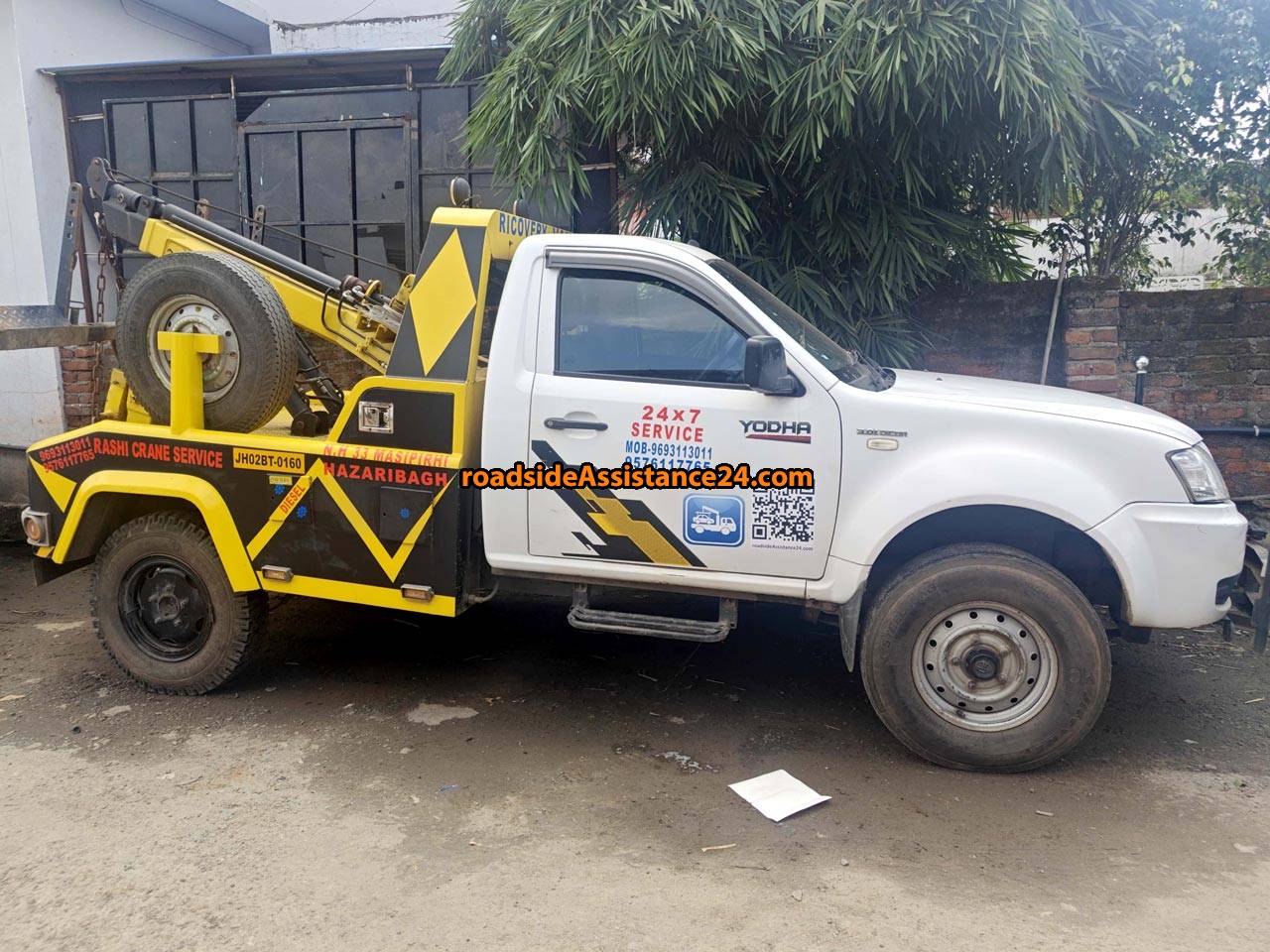 Towing near Hazaribagh, Jharkhand, India